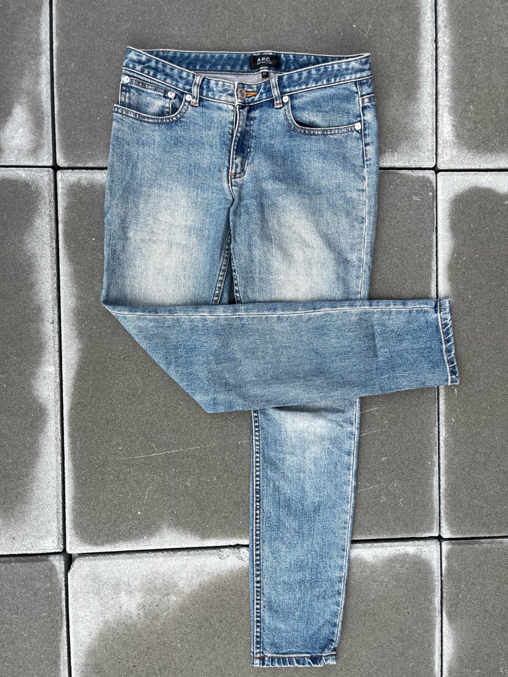 A.P.C. Light Wash Straight Leg Jeans | 
Size 27